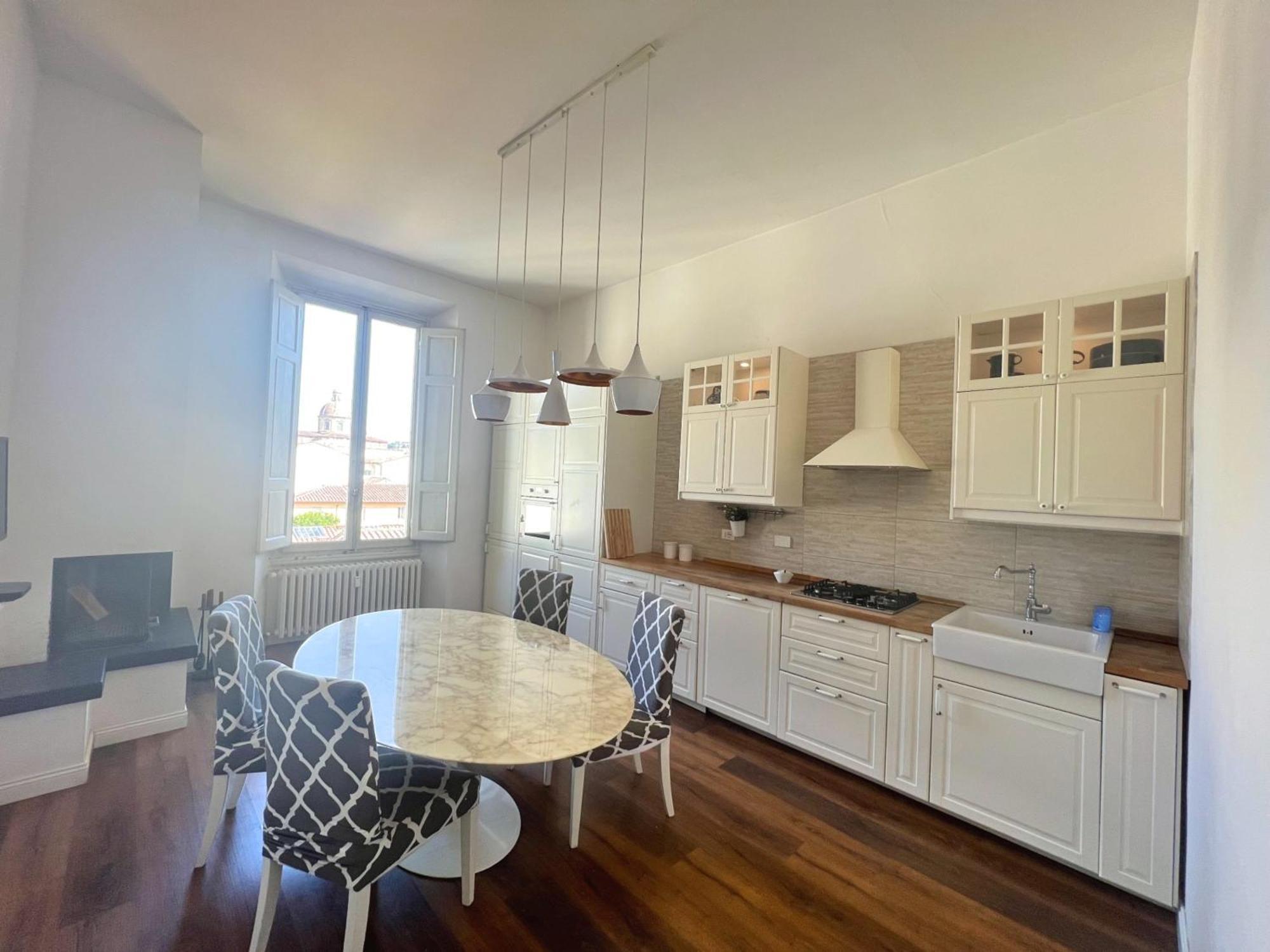 Santa Rosa Florence Apartments 3 Bedrooms - Private Parking المظهر الخارجي الصورة